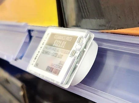 Hoe om elektroniese raketikette te installeer?